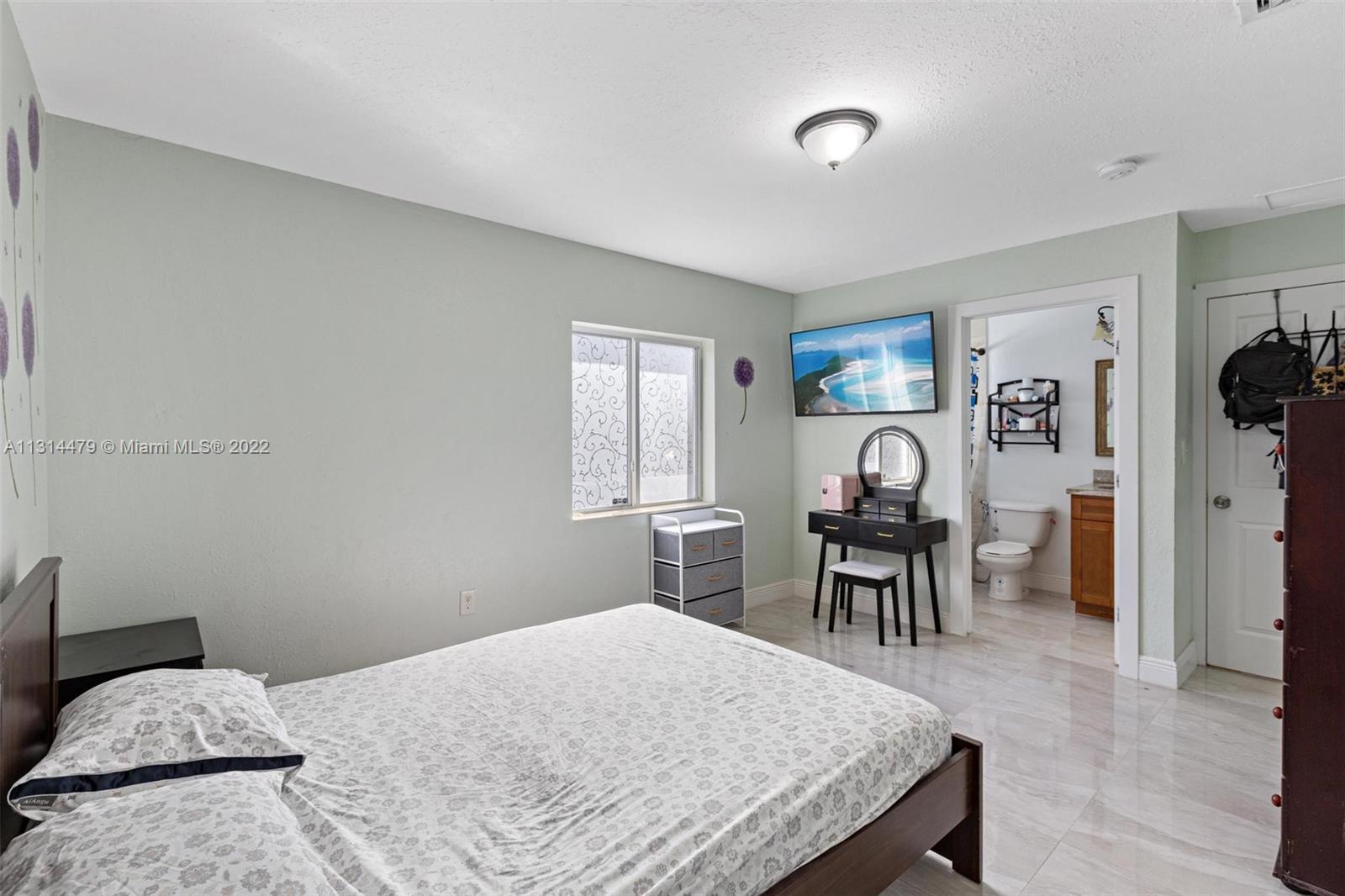 See details / 2102 sq. ft. $ 2023-01-06 0 Photo