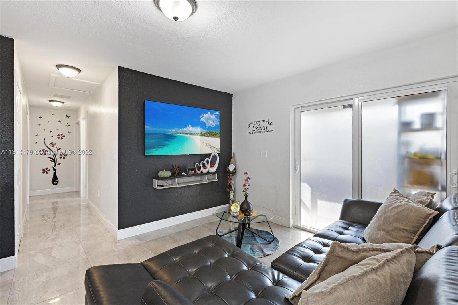 See details / 2102 sq. ft. $ 2023-01-06 0 Photo