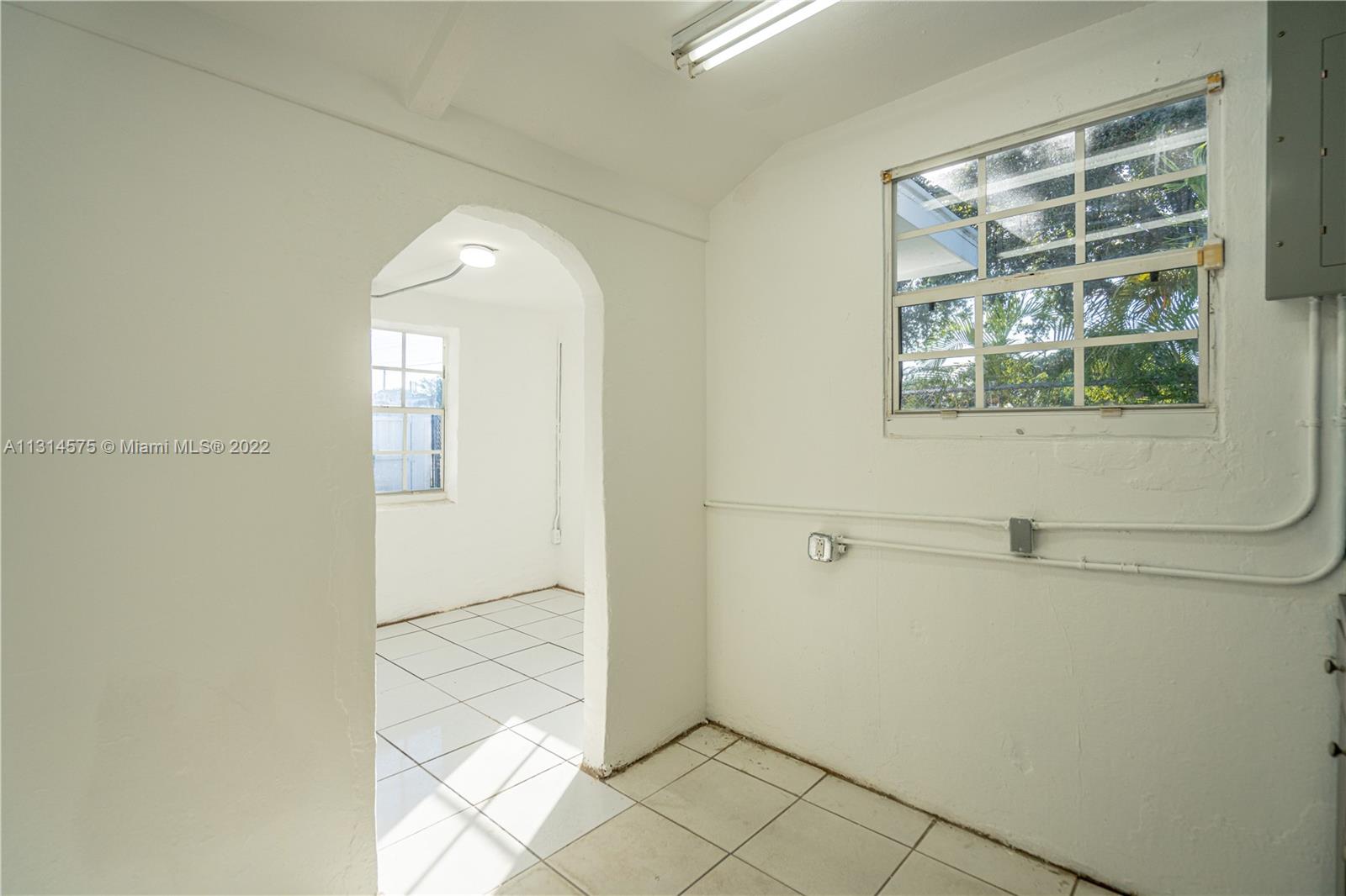 See details / sq. ft. $ 2022-12-12 0 Photo