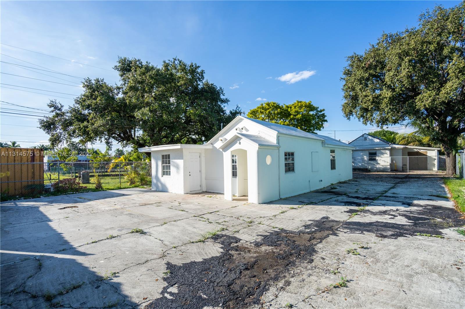 See details / sq. ft. $ 2022-12-12 0 Photo