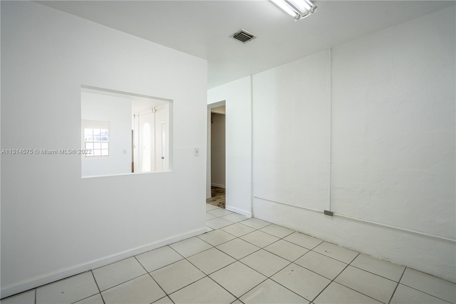See details / sq. ft. $ 2022-12-12 0 Photo