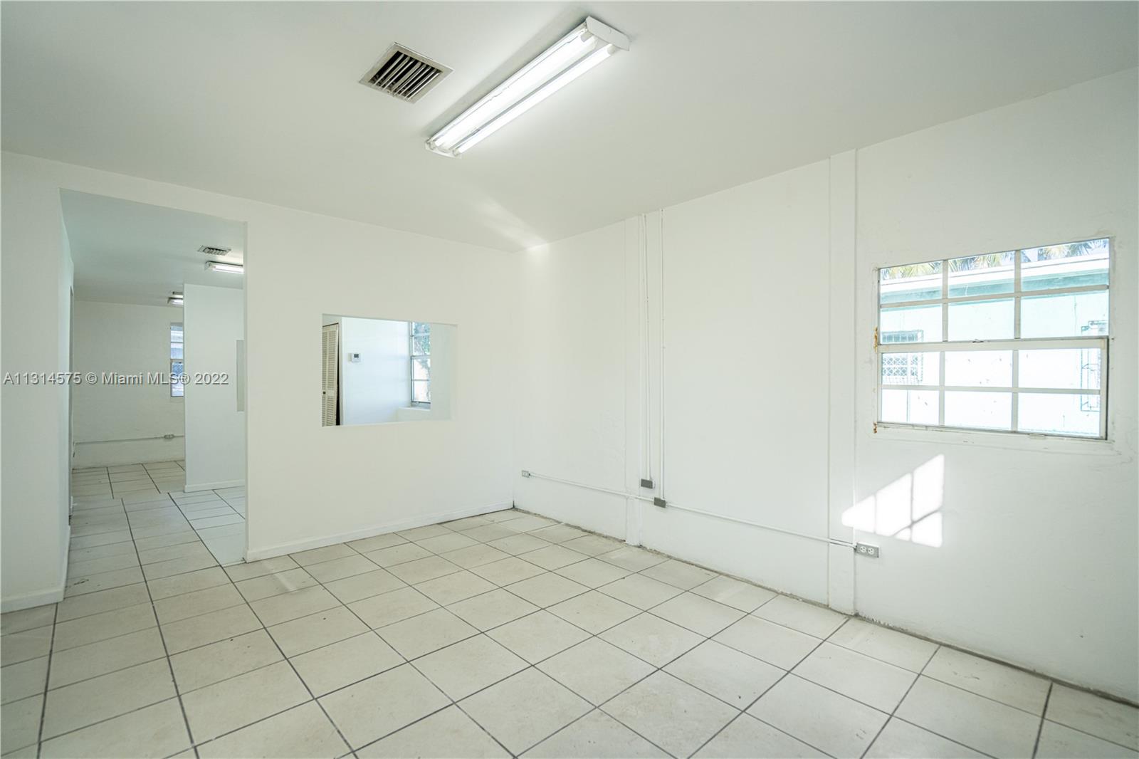 See details / sq. ft. $ 2022-12-12 0 Photo