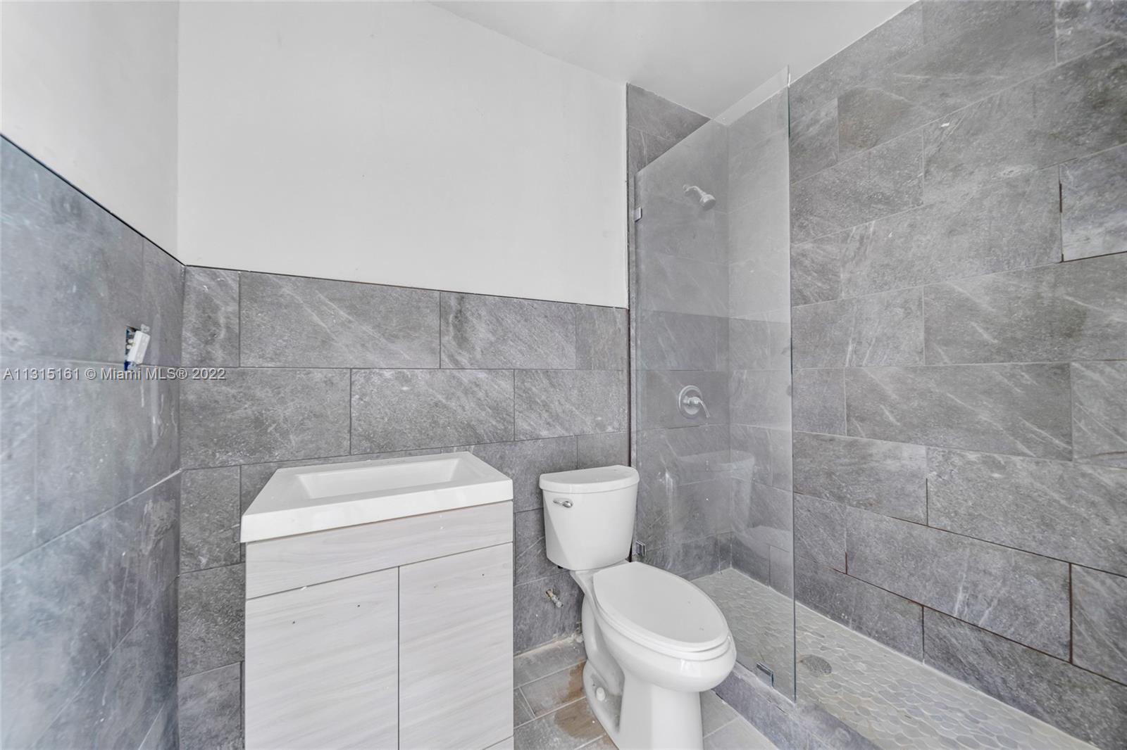 See details / 3248 sq. ft. $ 2022-12-13 0 Photo
