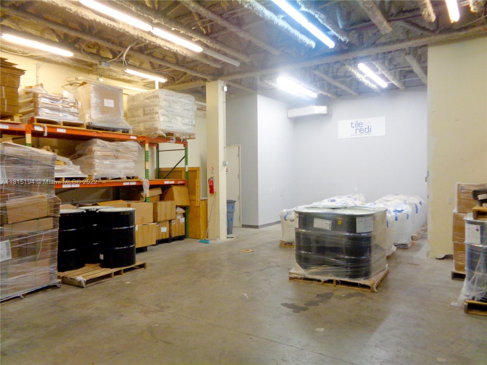 See details 101 & 101A / sq. ft. $ 2022-12-13 0 Photo