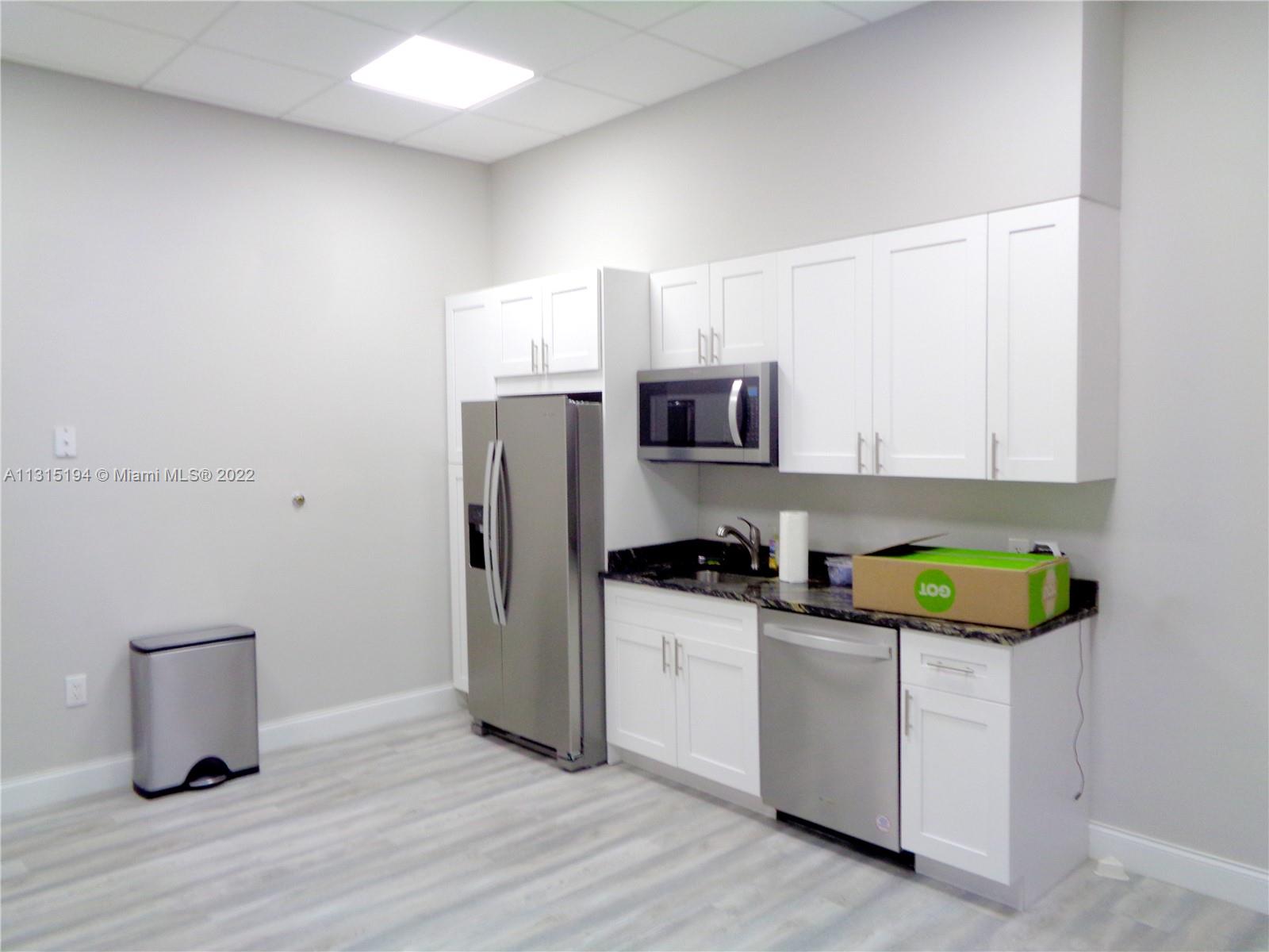 See details 101 & 101A / sq. ft. $ 2022-12-13 0 Photo