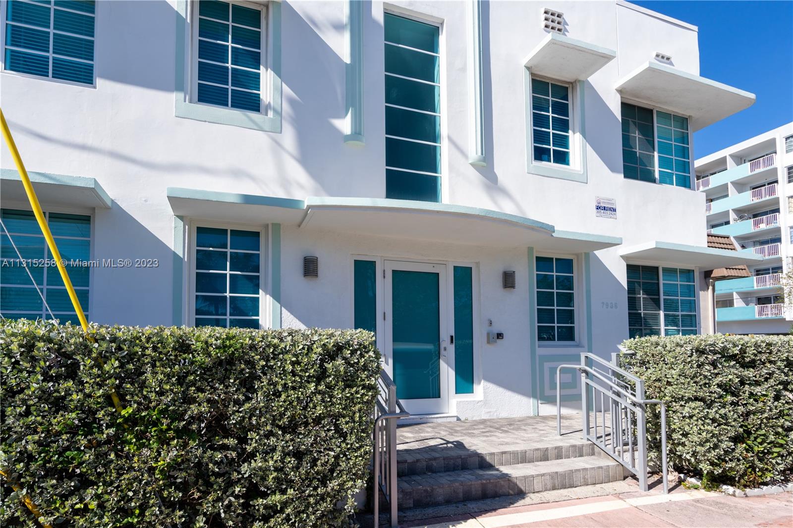 See details / sq. ft. $ 2022-12-13 0 Photo