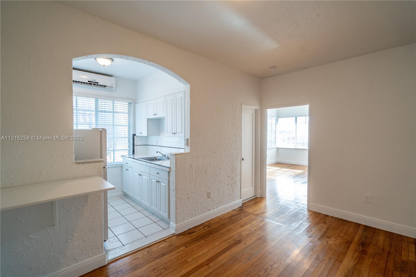 See details / sq. ft. $ 2022-12-13 0 Photo
