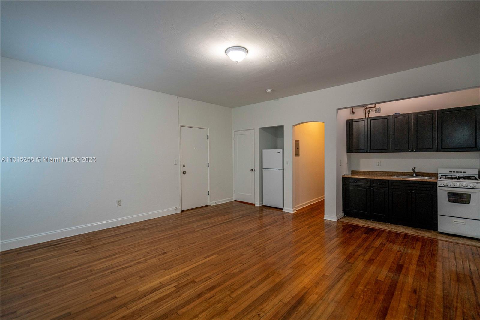 See details / sq. ft. $ 2022-12-13 0 Photo