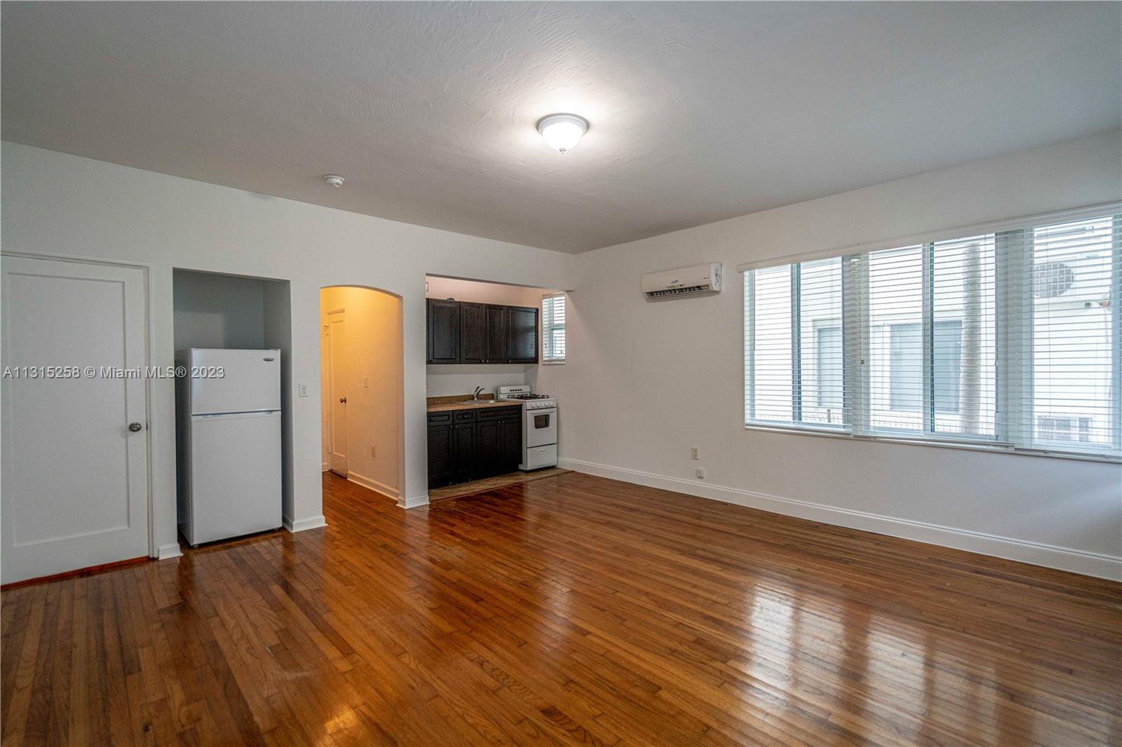 See details / sq. ft. $ 2022-12-13 0 Photo