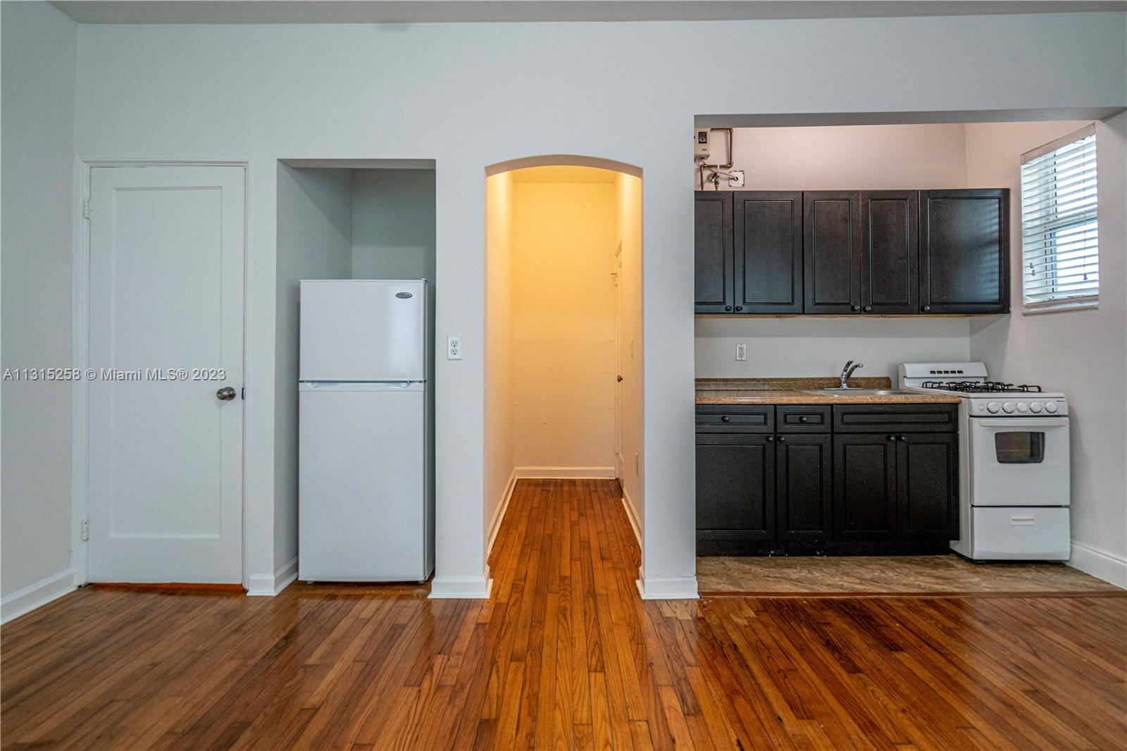 See details / sq. ft. $ 2022-12-13 0 Photo