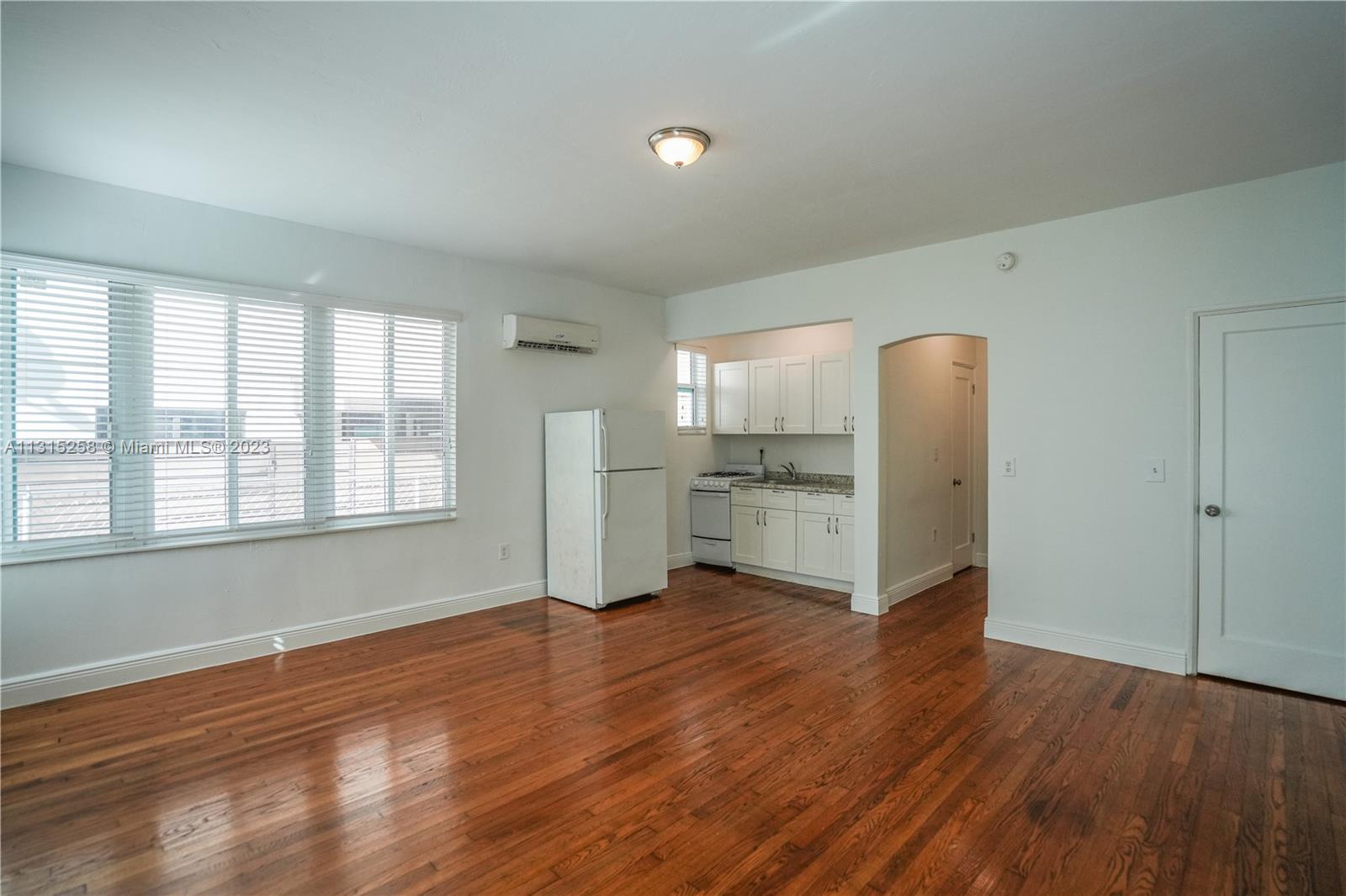 See details / sq. ft. $ 2022-12-13 0 Photo