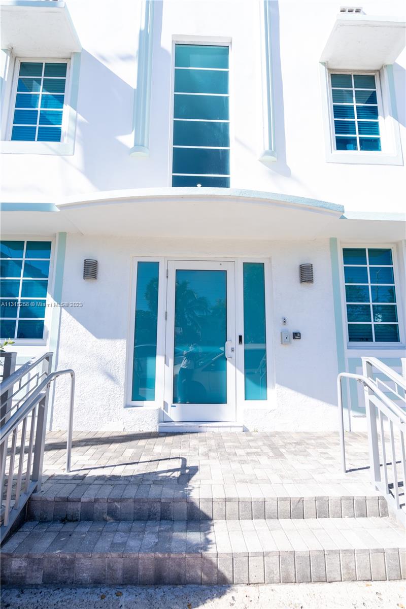 See details / sq. ft. $ 2022-12-13 0 Photo