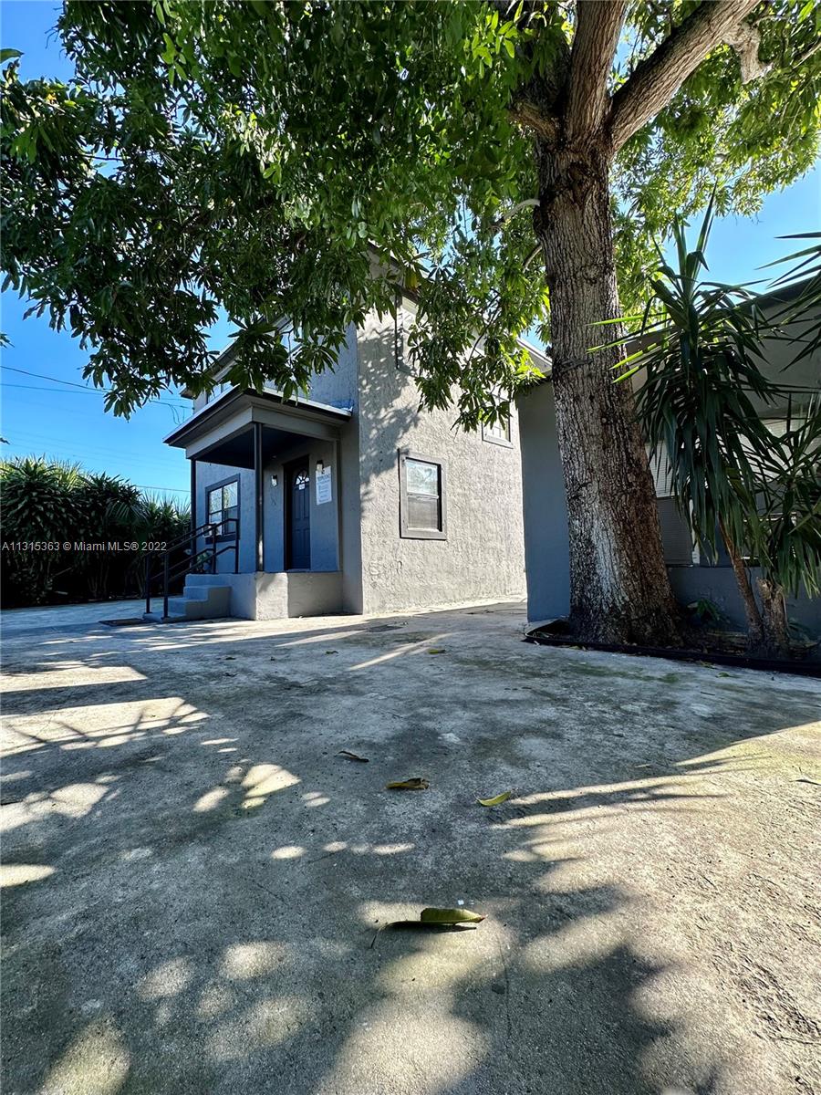 See details / 3430 sq. ft. $ 2023-01-16 0 Photo