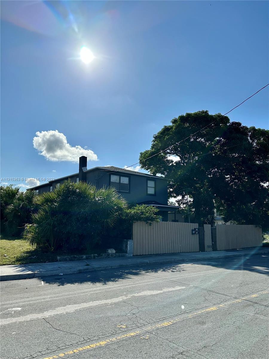 See details / 3430 sq. ft. $ 2023-01-16 0 Photo