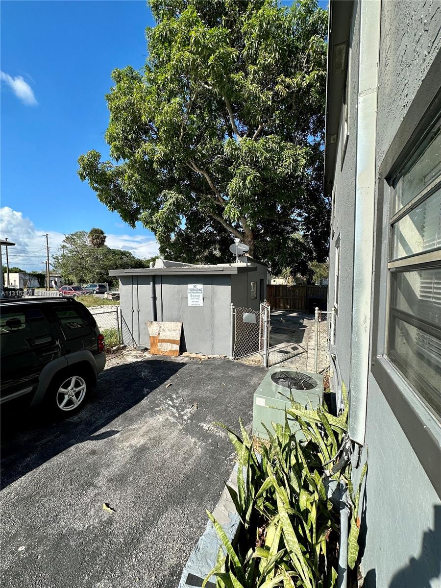 See details / 3430 sq. ft. $ 2023-01-16 0 Photo