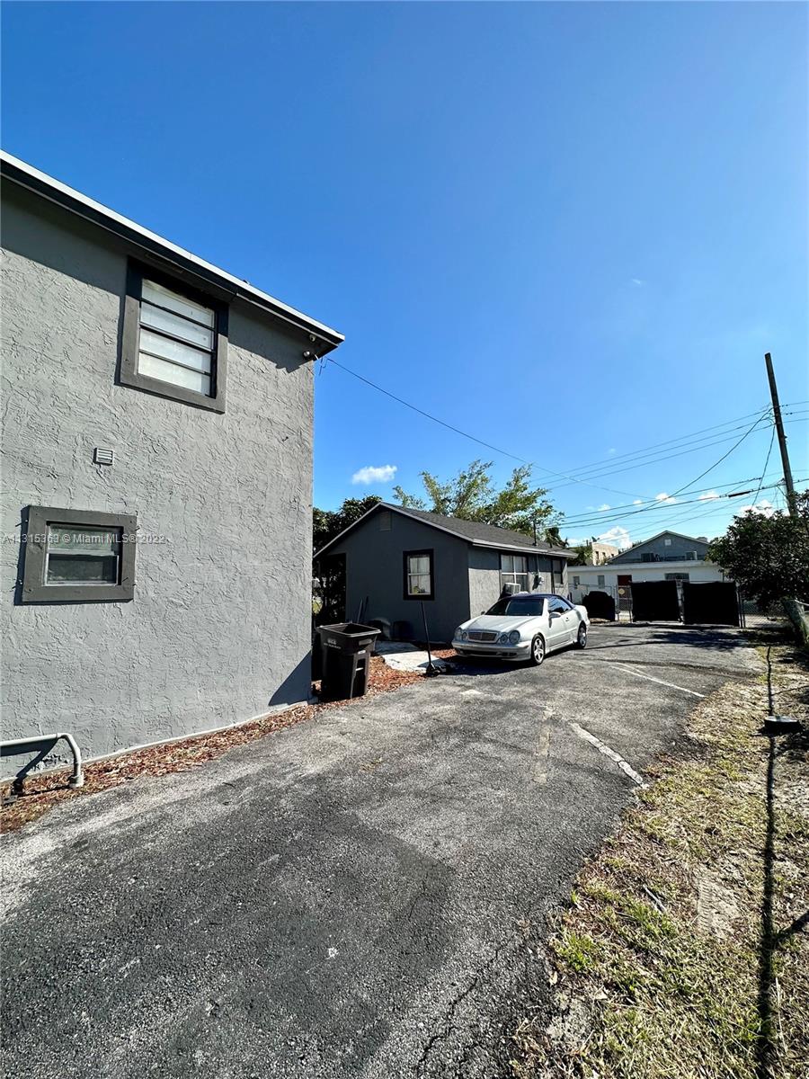See details / 3430 sq. ft. $ 2023-01-16 0 Photo