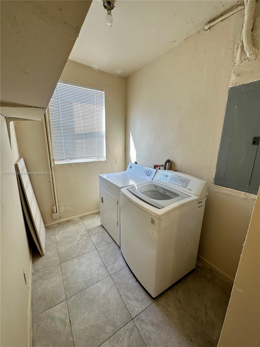 See details / 3430 sq. ft. $ 2023-01-16 0 Photo