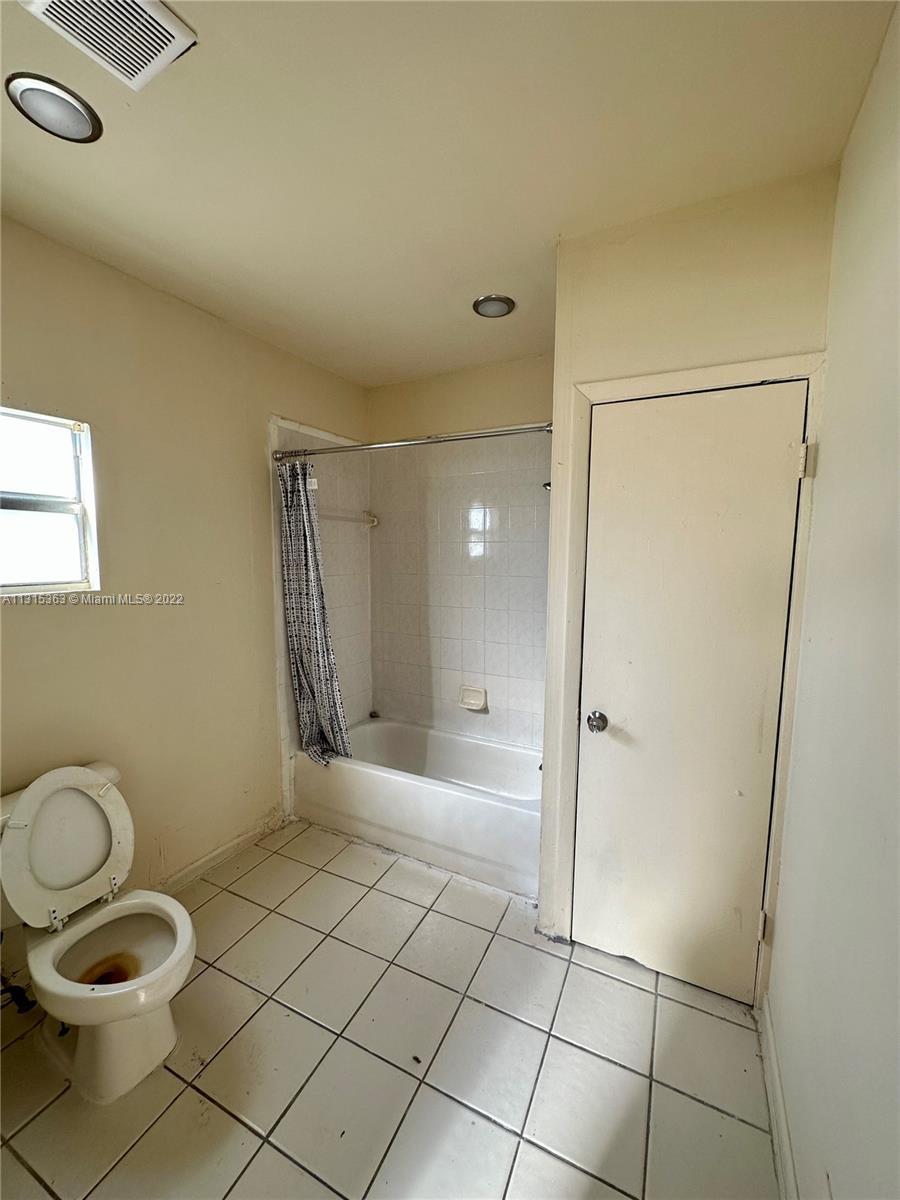 See details / 3430 sq. ft. $ 2023-01-16 0 Photo