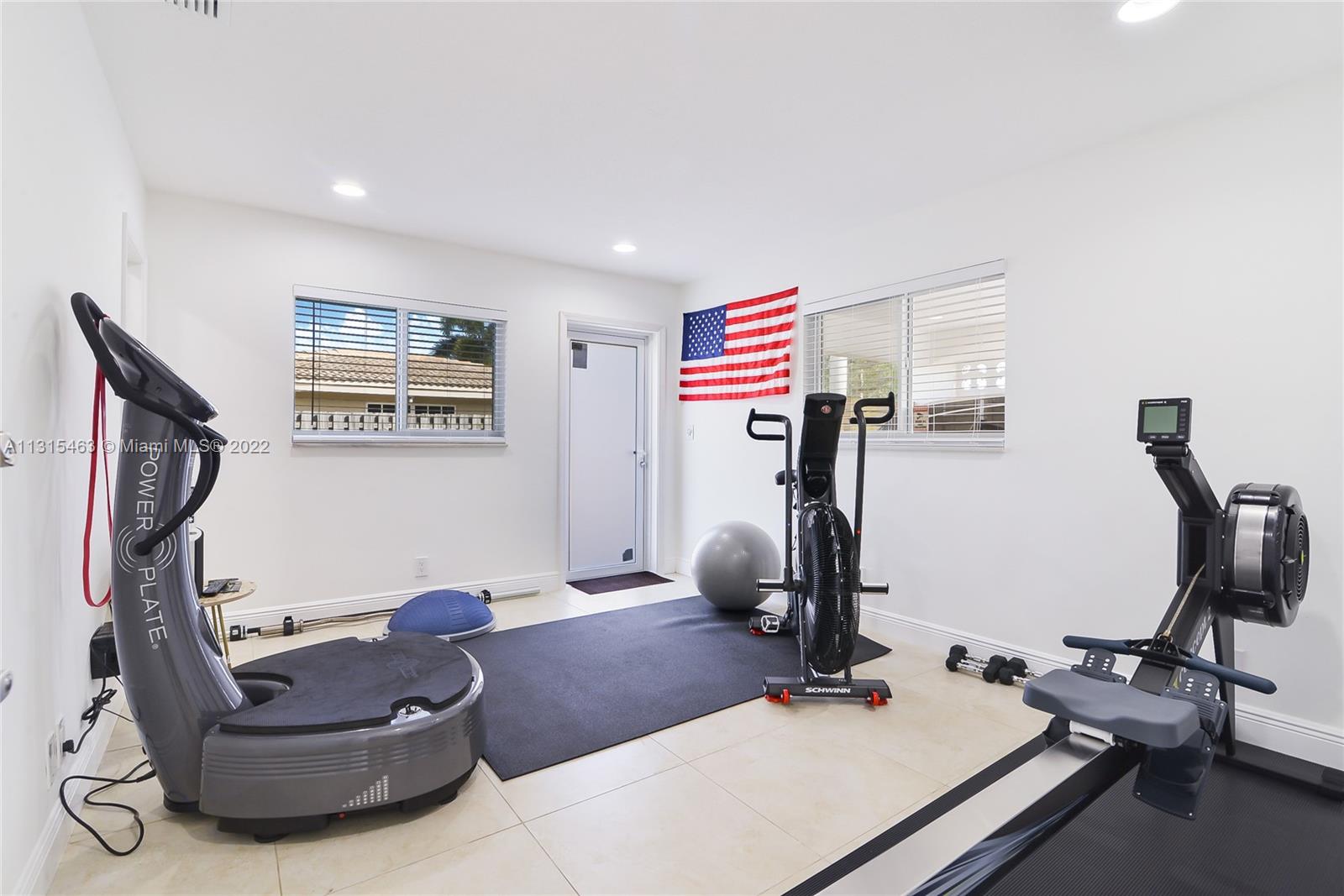 See details / 2807 sq. ft. $ 2022-12-14 0 Photo