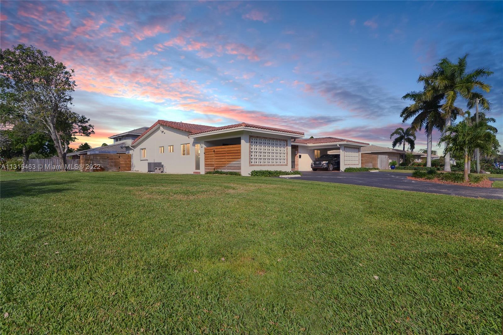 See details / 2807 sq. ft. $ 2022-12-14 0 Photo