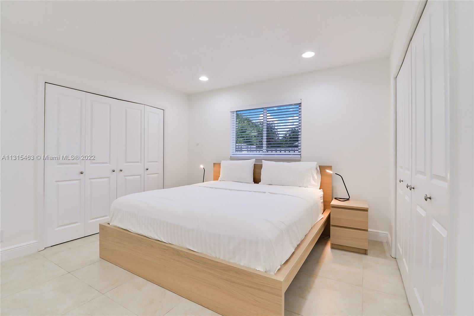 See details / 2807 sq. ft. $ 2022-12-14 0 Photo