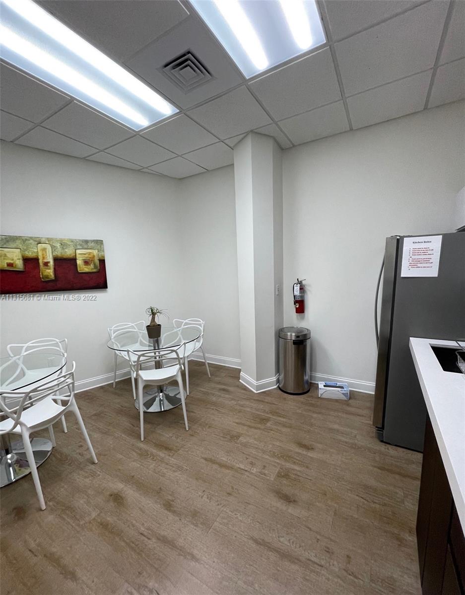 See details 106 / sq. ft. $ 2022-12-14 0 Photo