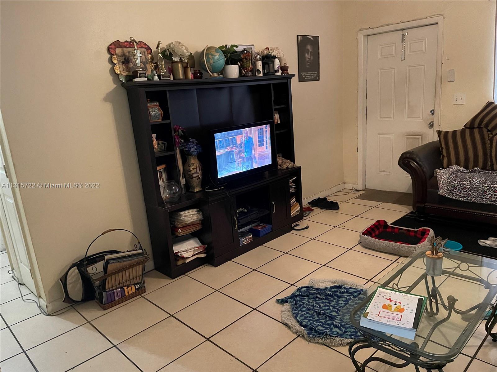 See details / 1911 sq. ft. $ 2022-12-14 0 Photo