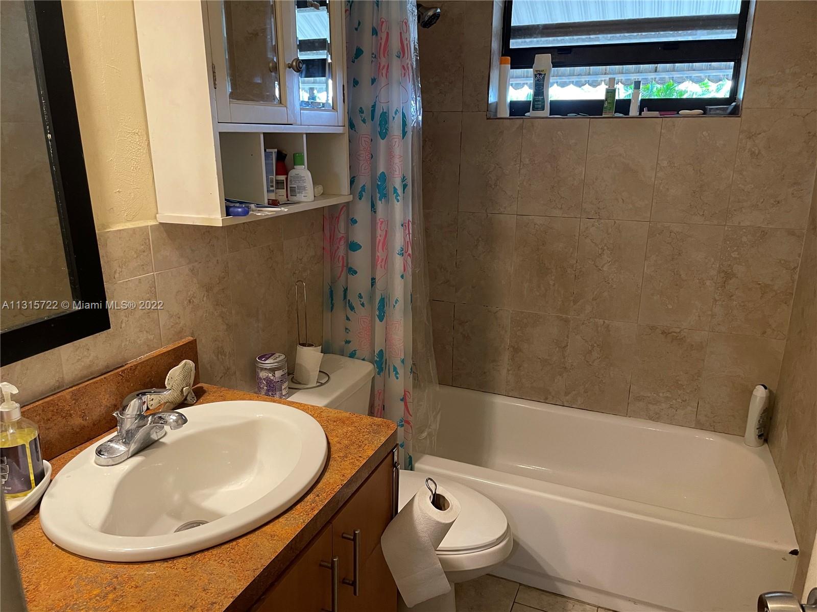 See details / 1911 sq. ft. $ 2022-12-14 0 Photo