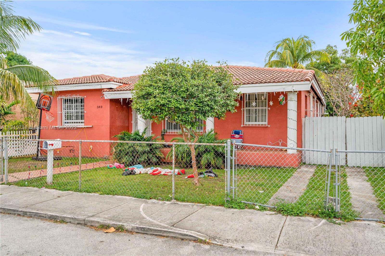 See details / 1759 sq. ft. $ 2022-12-14 0 Photo