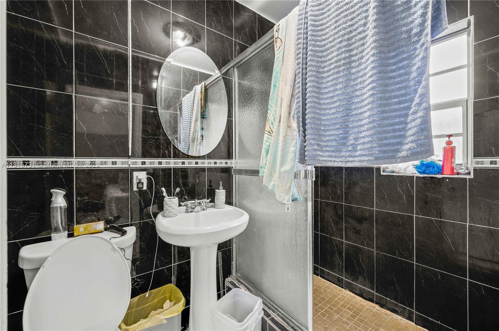 See details / 1759 sq. ft. $ 2022-12-14 0 Photo