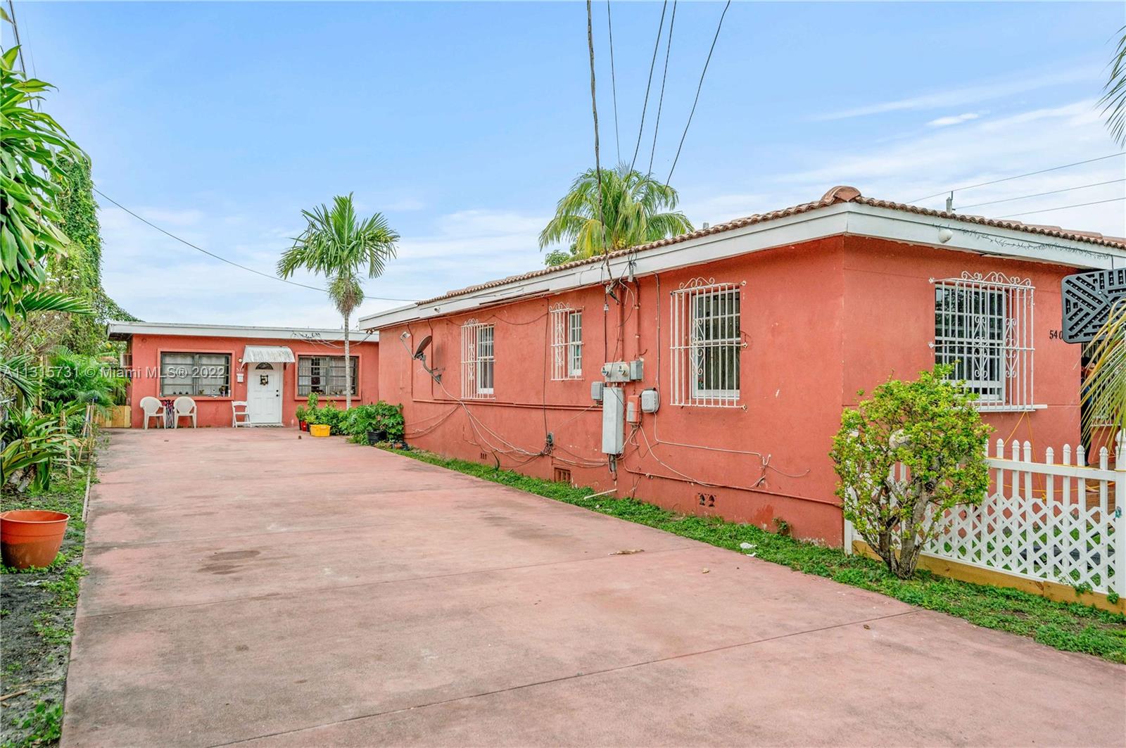 See details / 1759 sq. ft. $ 2022-12-14 0 Photo