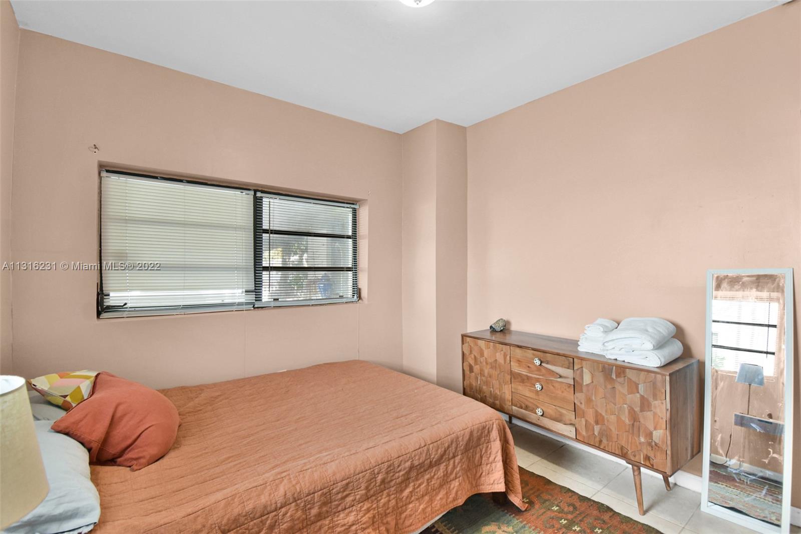 See details / 1514 sq. ft. $ 2022-12-15 0 Photo