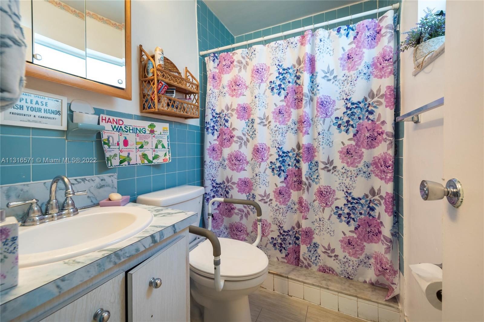 See details / sq. ft. $ 2022-12-16 0 Photo