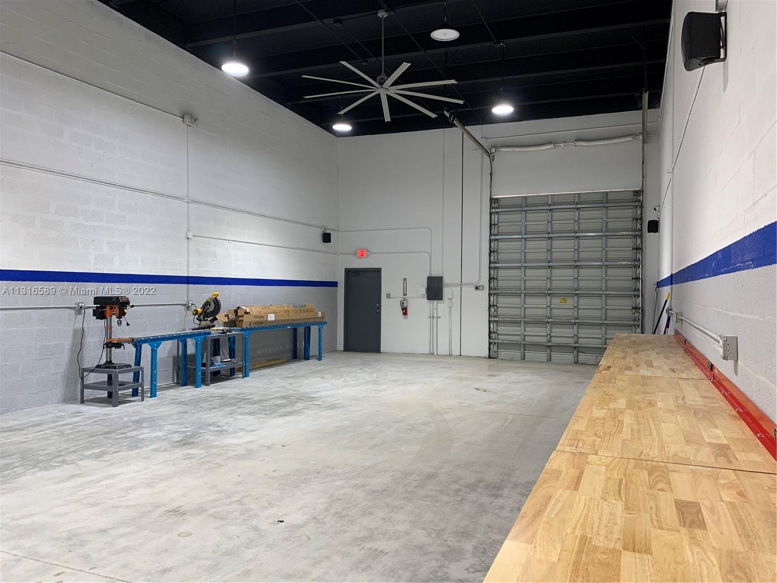 See details B16 / sq. ft. $ 2022-12-16 0 Photo
