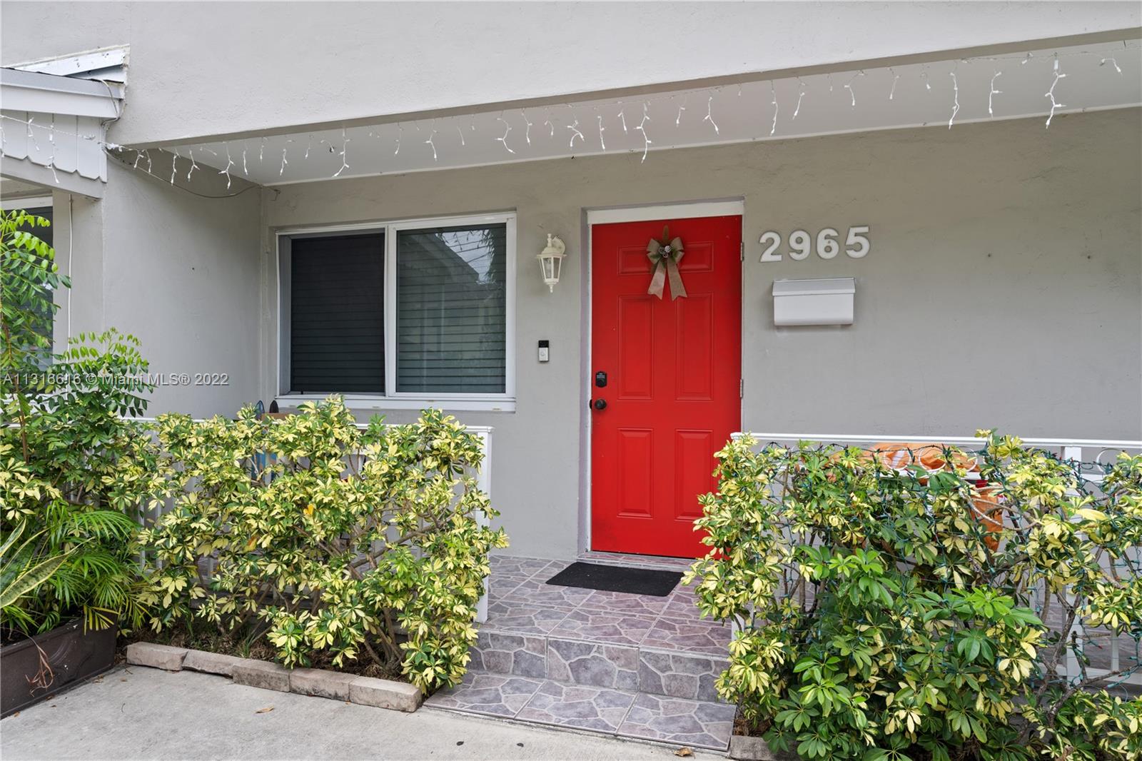 See details / 2415 sq. ft. $ 2022-12-16 0 Photo