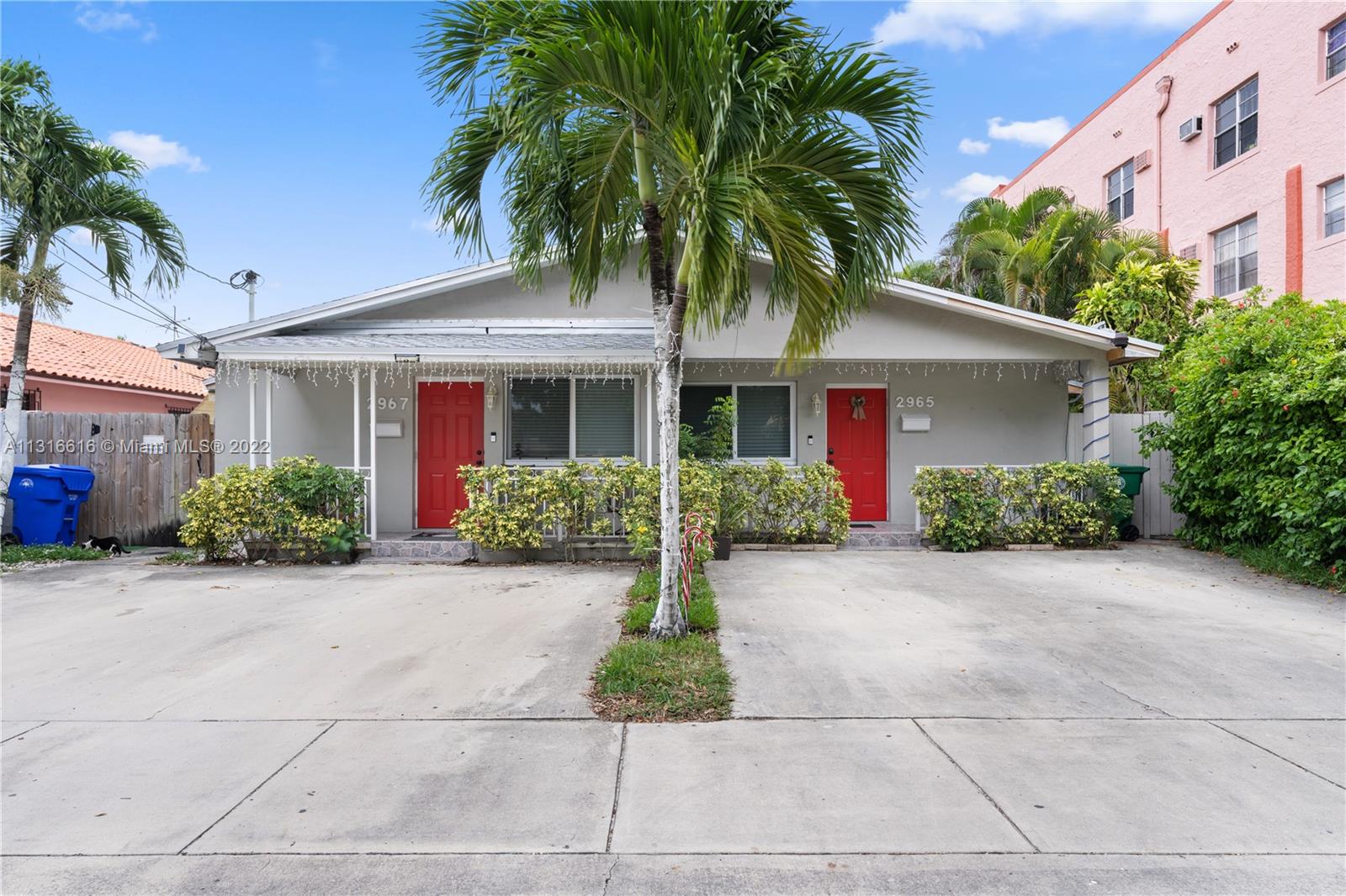 See details / 2415 sq. ft. $ 2022-12-16 0 Photo
