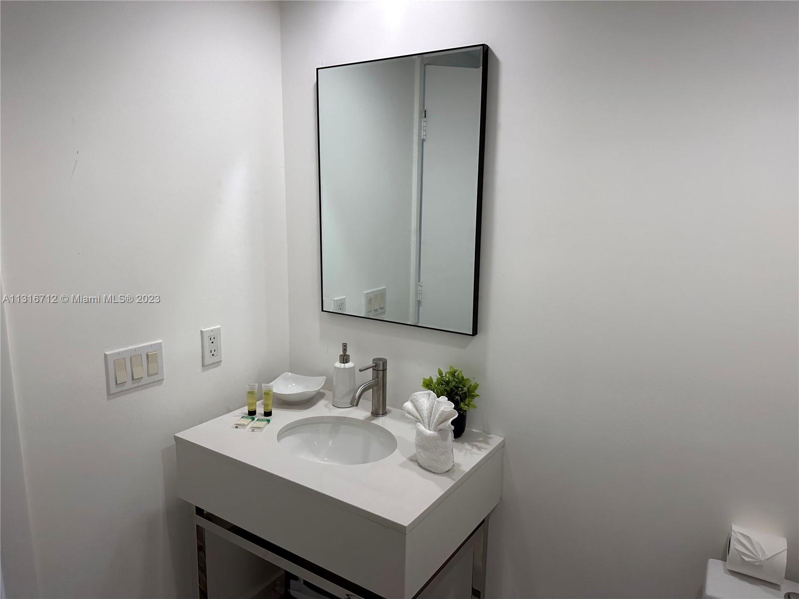 Ver detalles 2406 2 / 2 1458 sq. ft. $ 2022-12-16 0 foto