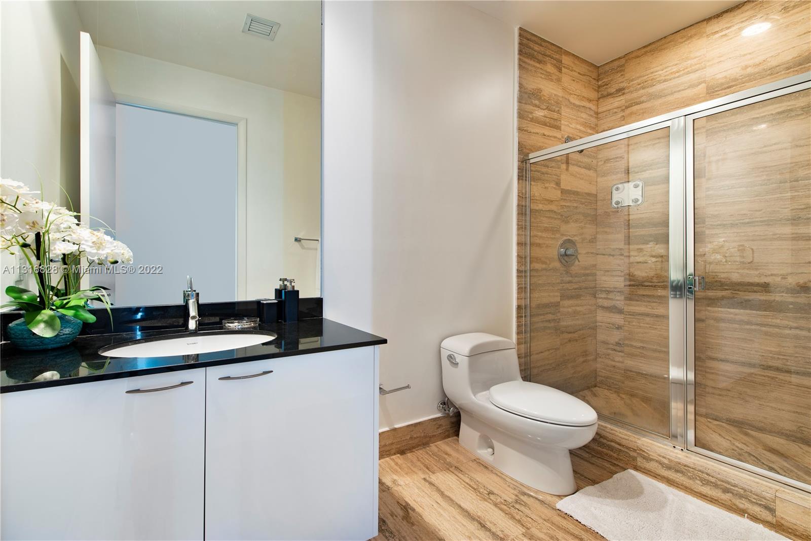 Ver detalles 4102 3 / 4 1979 sq. ft. $ 2022-12-17 0 foto