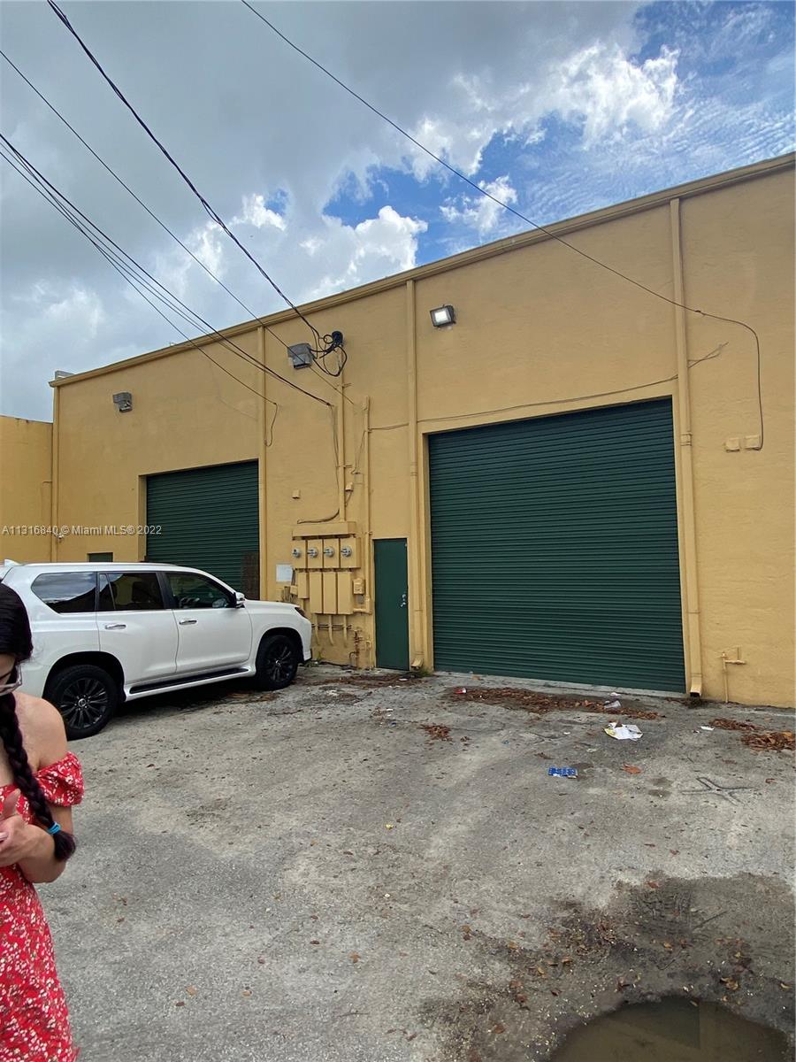 See details B / sq. ft. $ 2022-12-17 0 Photo