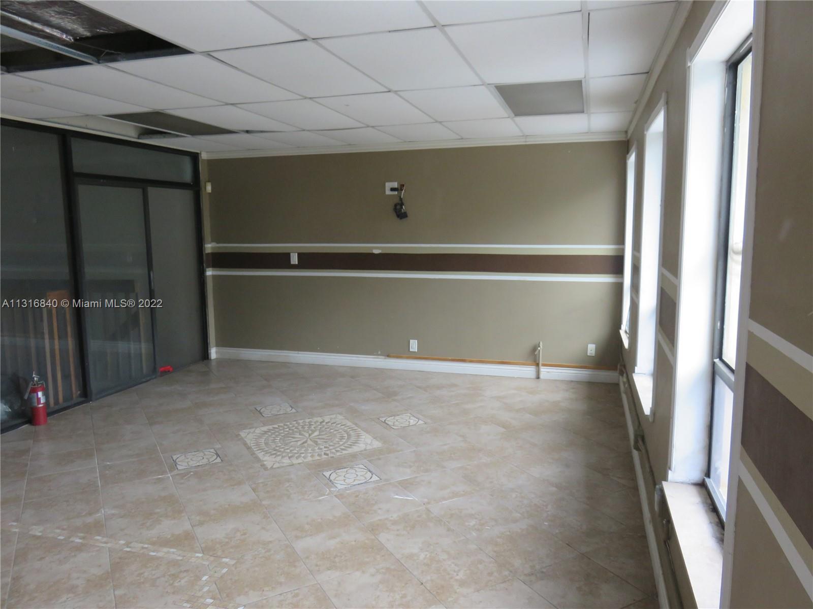 See details B / sq. ft. $ 2022-12-17 0 Photo