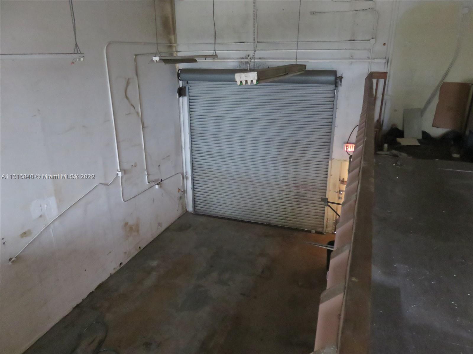 See details B / sq. ft. $ 2022-12-17 0 Photo