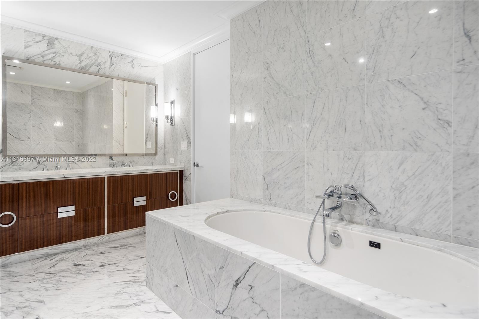 Ver detalles 3103 2 / 3 1447 sq. ft. $ 2022-12-18 0 foto