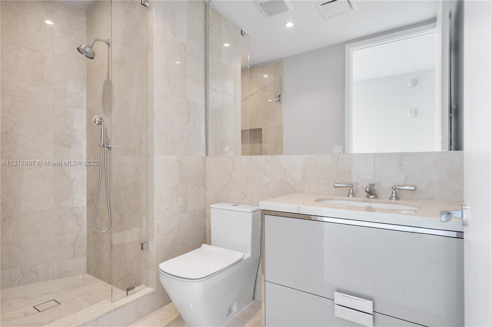 Ver detalles 3103 2 / 3 1447 sq. ft. $ 2022-12-18 0 foto