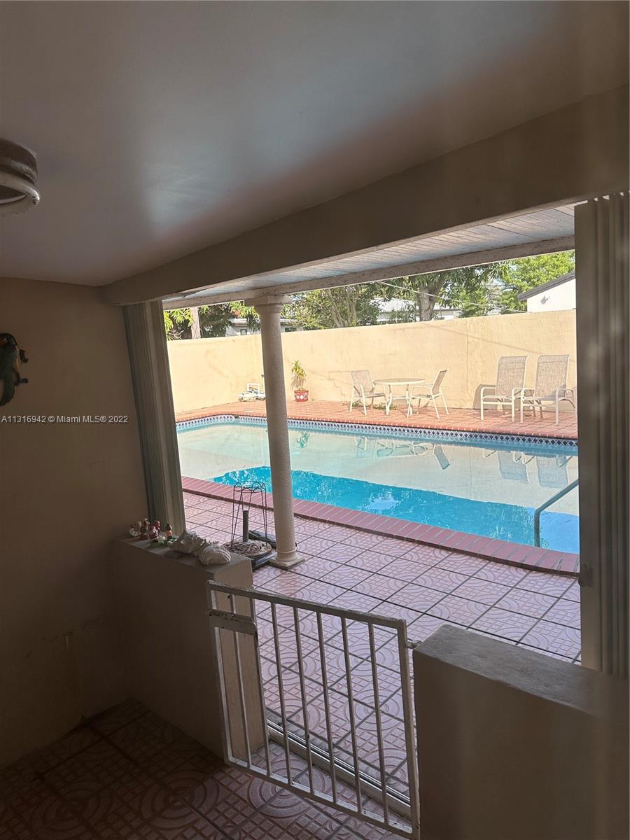 See details / 2893 sq. ft. $ 2022-12-17 0 Photo