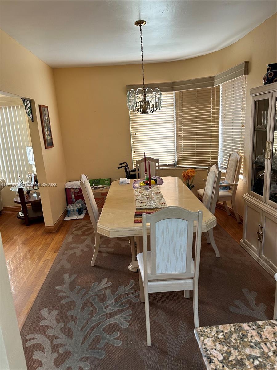 See details / 2893 sq. ft. $ 2022-12-17 0 Photo