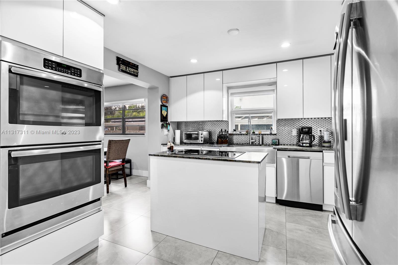 See details / 2078 sq. ft. $ 2022-12-19 0 Photo