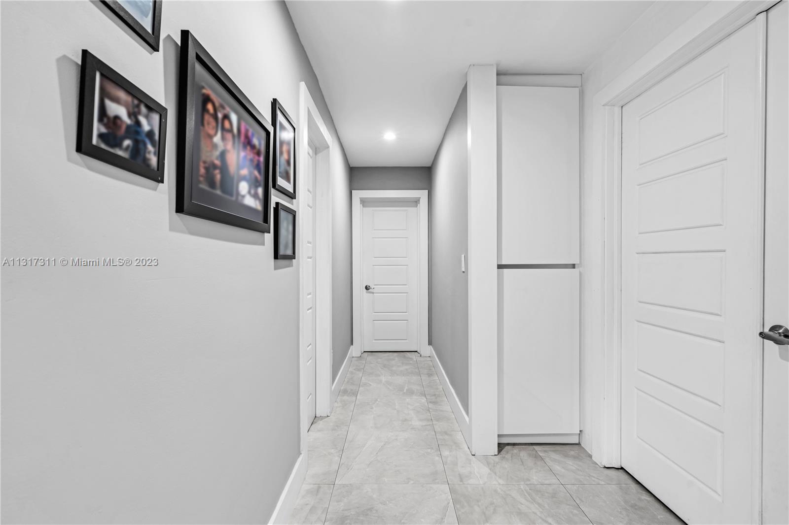 See details / 2078 sq. ft. $ 2022-12-19 0 Photo