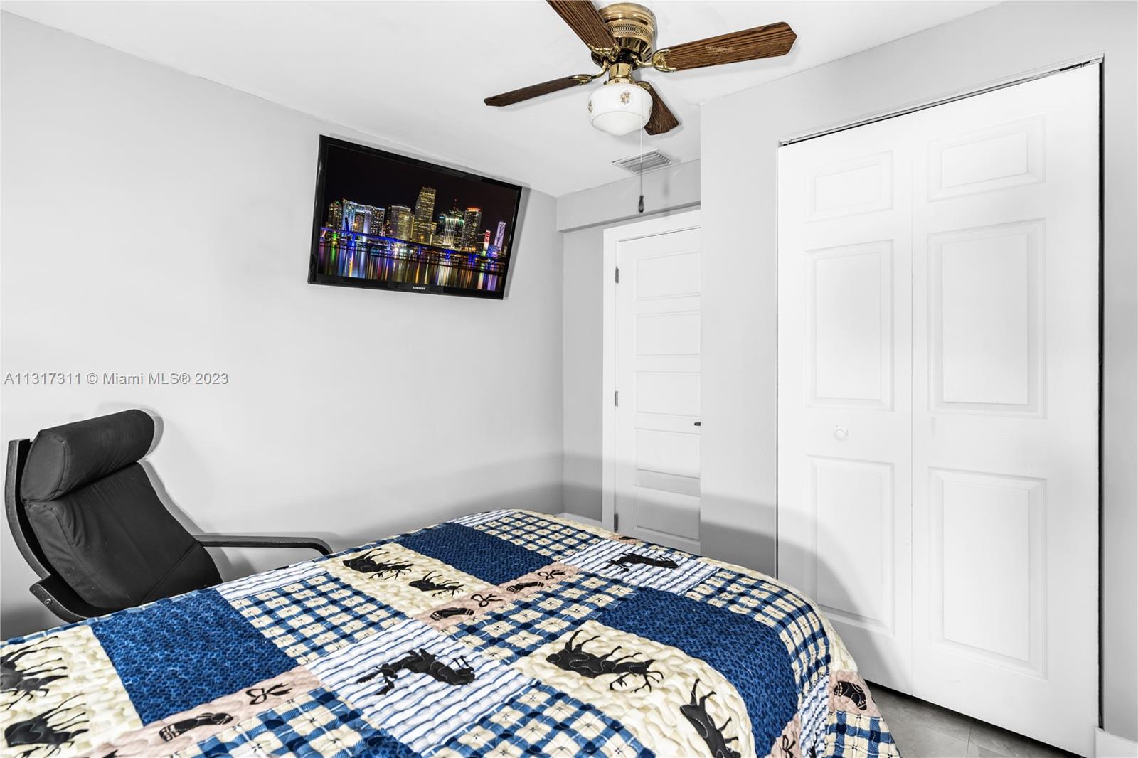 See details / 2078 sq. ft. $ 2022-12-19 0 Photo