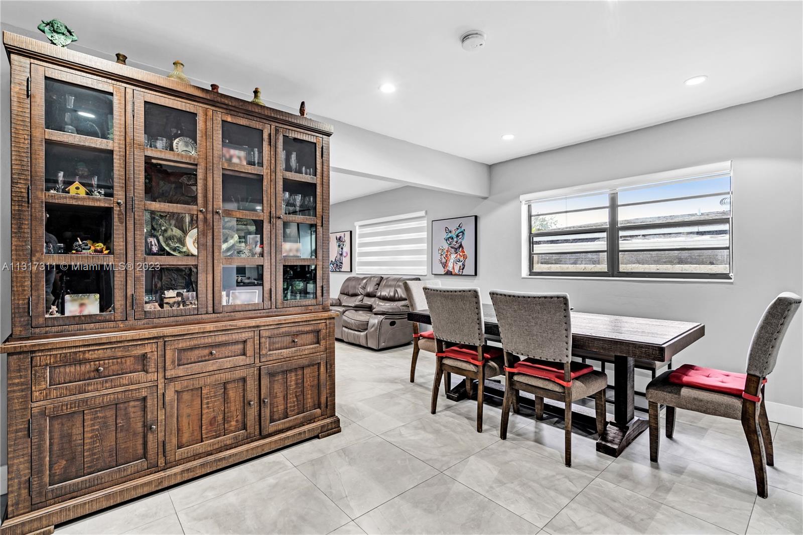 See details / 2078 sq. ft. $ 2022-12-19 0 Photo