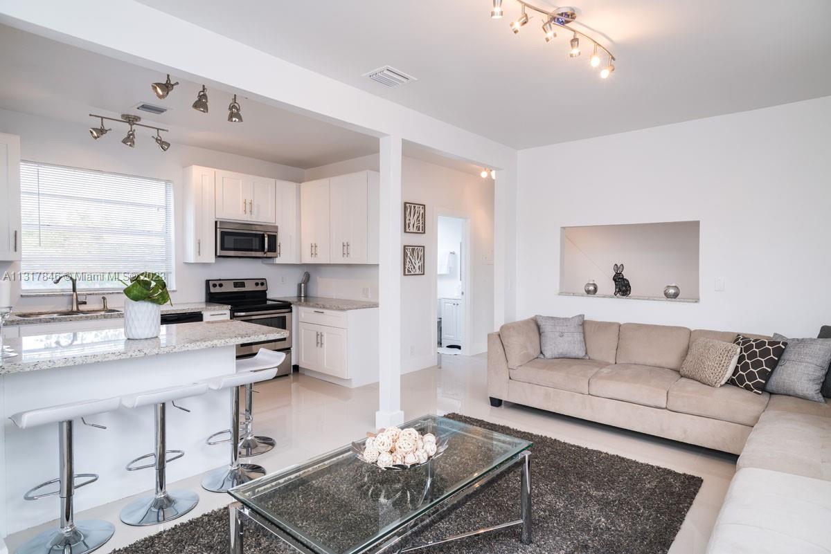 See details / 5608 sq. ft. $ 2022-12-20 0 Photo